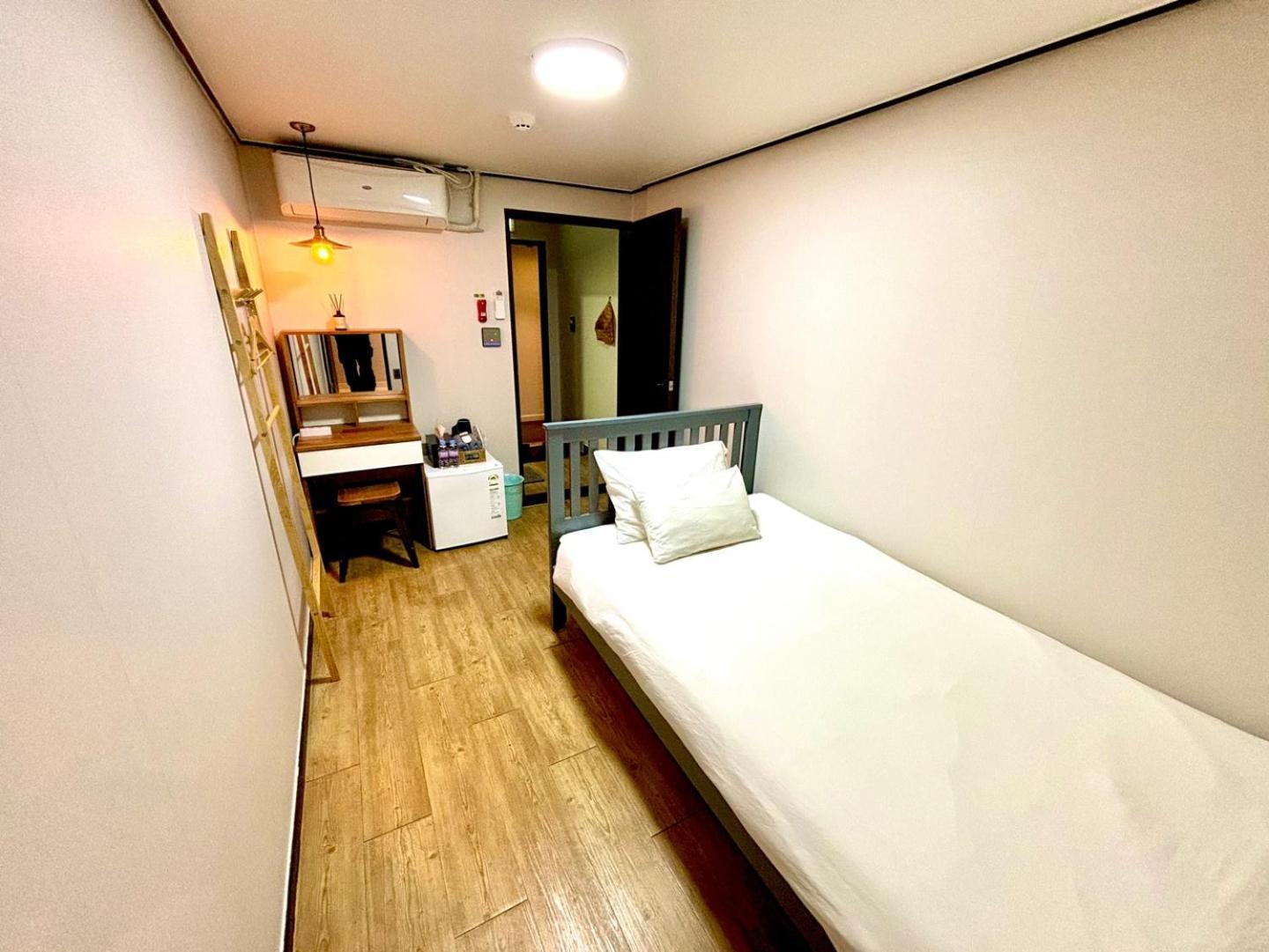 Hostel Korea - Ikseon Seoul Ngoại thất bức ảnh